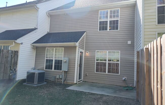 2 beds, 2 baths, $1,750