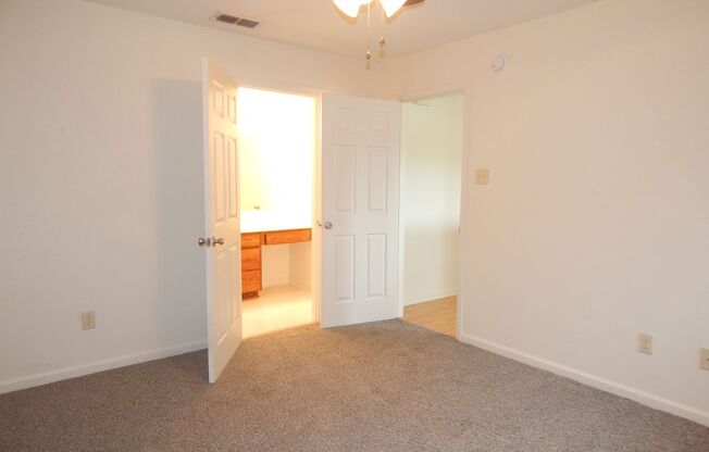 2 beds, 1 bath, $1,450