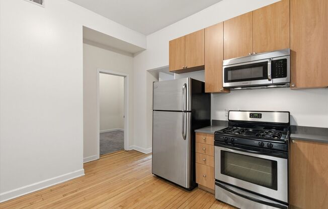 2 beds, 1 bath, 903 sqft, $2,595, Unit 2134-1R