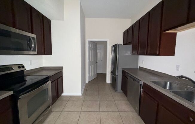 3 beds, 2 baths, $1,750, Unit # 4