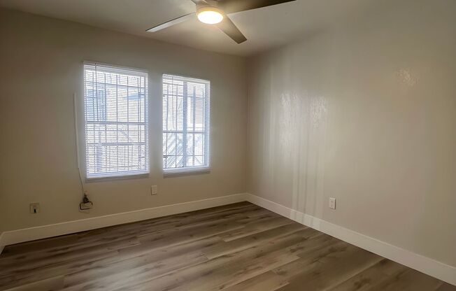 10914 Avalon Blvd.