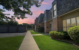 6373 BARRIE RD