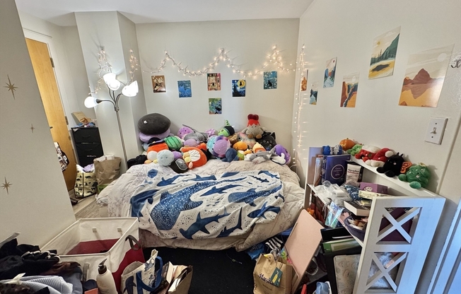 2 beds, 1 bath, 736 sqft, $3,700, Unit 6B