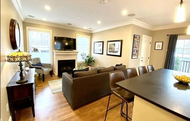 9 LIBERTY PL