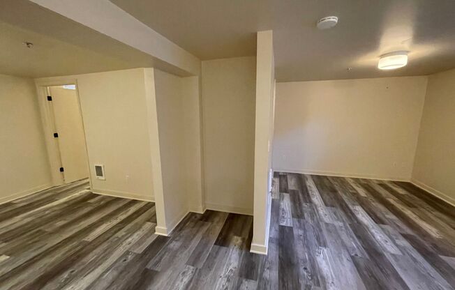 Studio, 1 bath, 554 sqft, $1,295, Unit A13