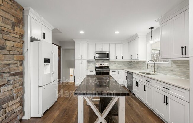 1017 N 12 ST