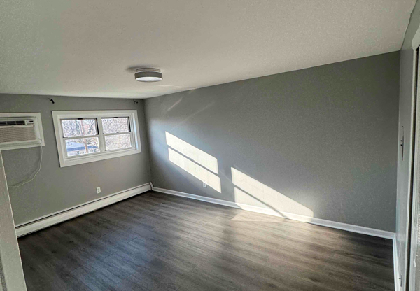 831 Cedar AVE