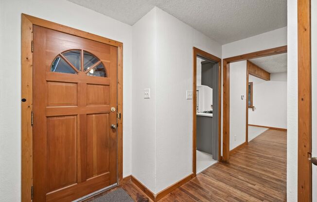 2 beds, 1 bath, $1,350