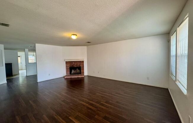 3 Bedroom 2 bath home in Frisco