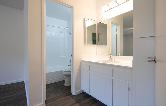 1 bed, 1 bath, 725 sqft, $1,975, Unit 78