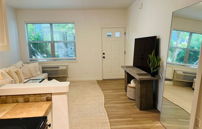 Beautifully Updated Lower Level 2 Bedroom Unit with Clubhouse, Pool, and Exercise Room