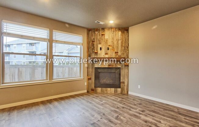 3 Bed, 2.5 Bath Townhome in Orchards by Prairie High School