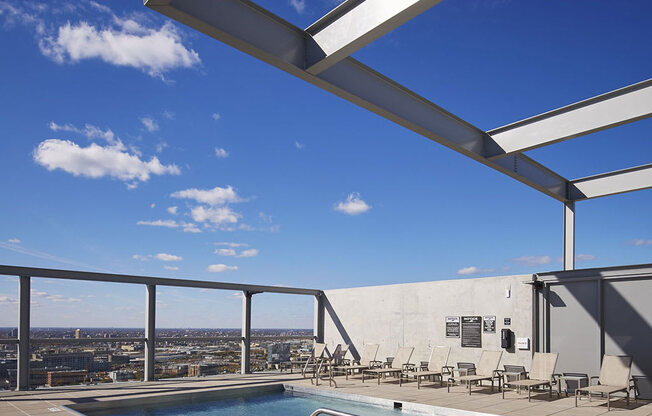 Apartments with Rooftop Pool at 805 N. Lasalle Drive, Chicago IL 60610