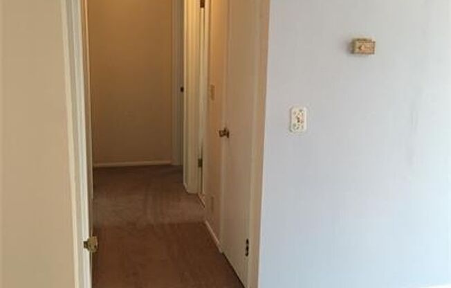 3 beds, 1 bath, $2,200