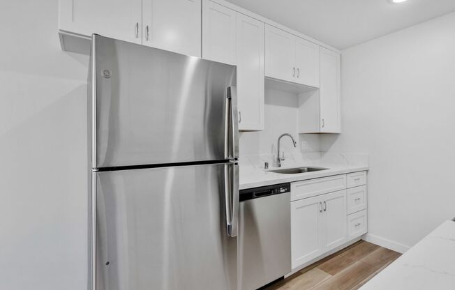 1 bed, 1 bath, 600 sqft, $2,695, Unit 1133 1/2