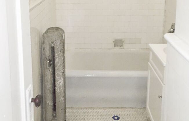 Studio, 1 bath, 448 sqft, $1,595, Unit 432-109