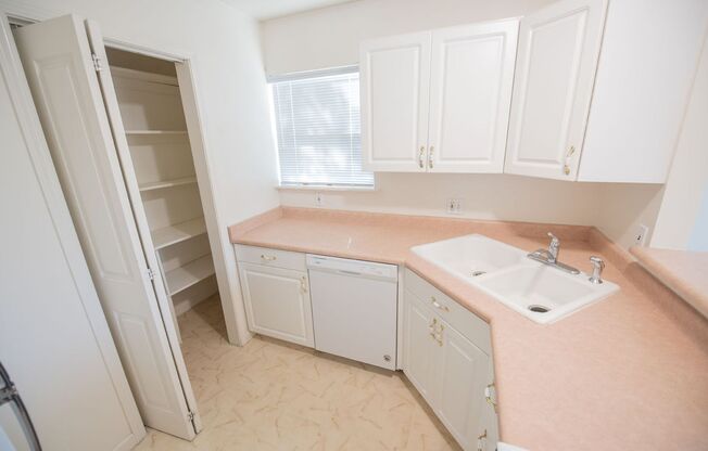 2 beds, 1 bath, $1,749, Unit 5