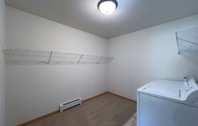 2 beds, 1 bath, 1,295 sqft, $1,315, Unit WI 3565-127