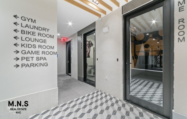 2 beds, 1 bath, $2,724, Unit J4