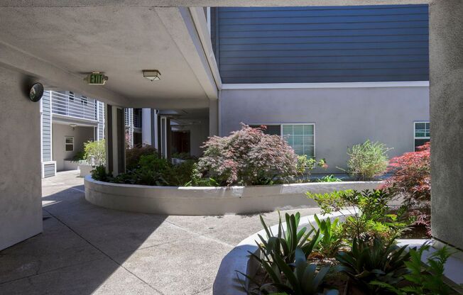 Large 2 Bed/2 Bath San Mateo condo near downtown with two parking spaces. YouTube Tour!!