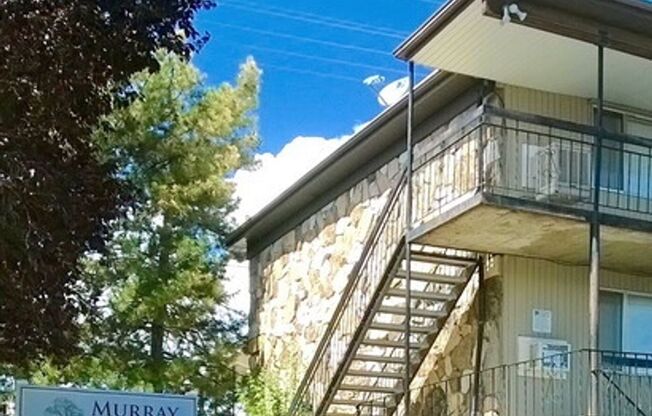 2 beds, 1 bath, 930 sqft, $1,275, Unit 37