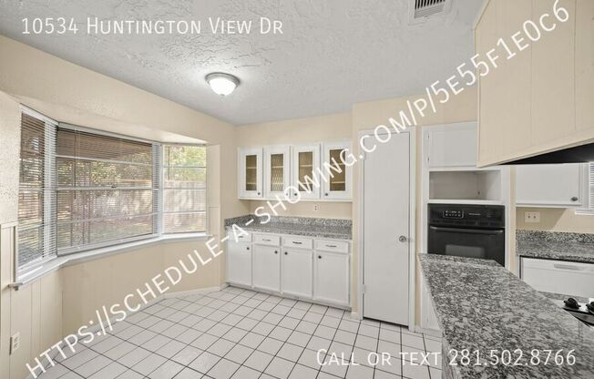 10534 HUNTINGTON VW DR