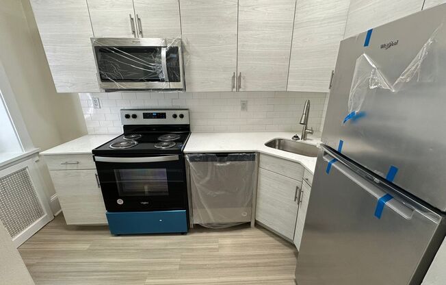 1 bed, 1 bath, 640 sqft, $1,140, Unit Apt 302