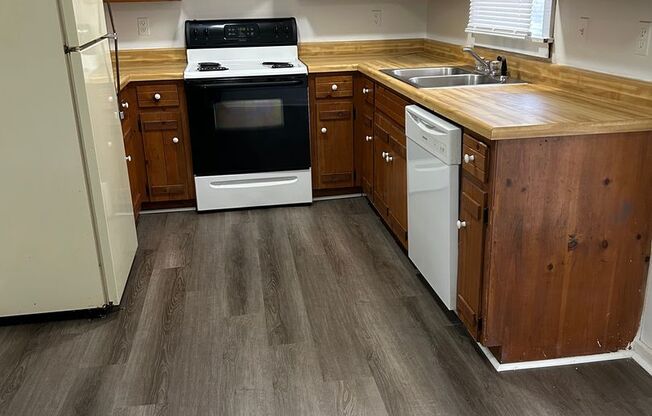 101 Moss Creek Apartments