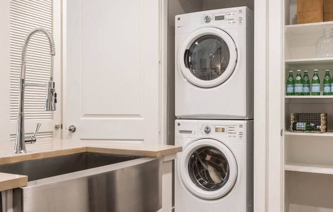 laundry room at Tinsley on the Park apartments