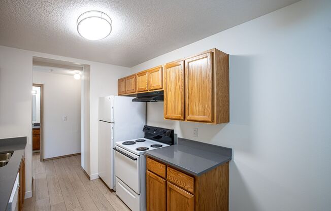 2 beds, 2 baths, 847 sqft, $1,550, Unit 44