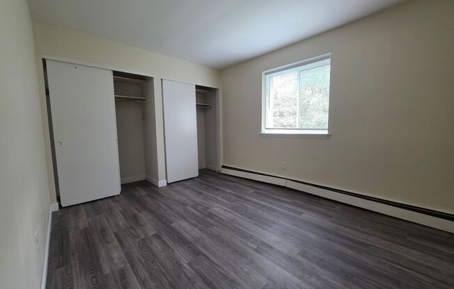 2 beds, 1 bath, $1,425, Unit 112