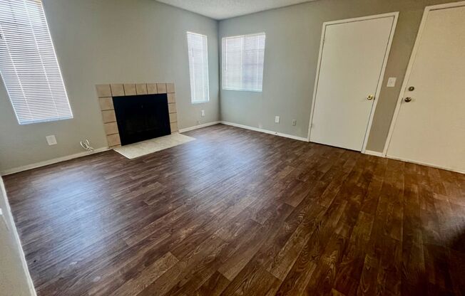 Renovated 2bedroom downstairs unit ready for immediate move-in.