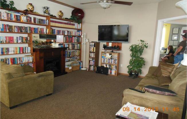 1 bed, 1 bath, 672 sqft, $995, Unit BW0421