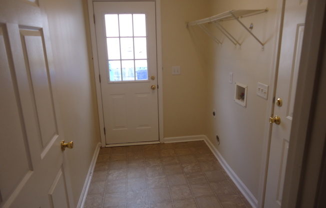 3 beds, 2 baths, $1,500