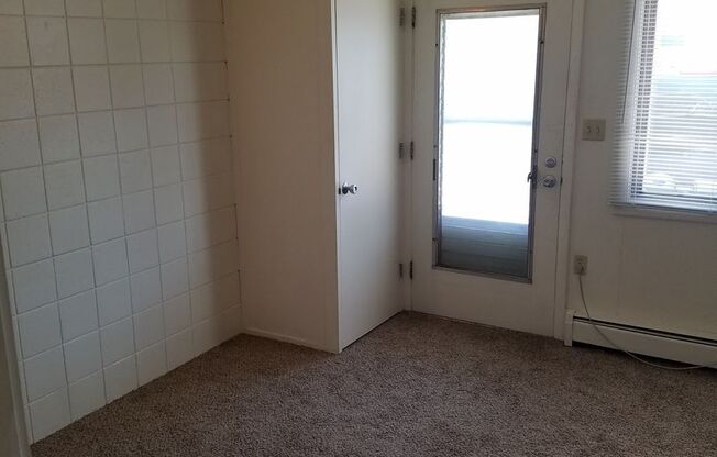 1 bed, 1 bath, 500 sqft, $600, Unit 1C