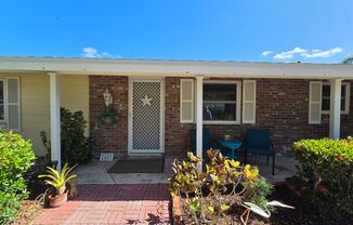 Fully Furnished 2BR/1BA Gulf Gate Rental ~ Flexible 6 month lease option