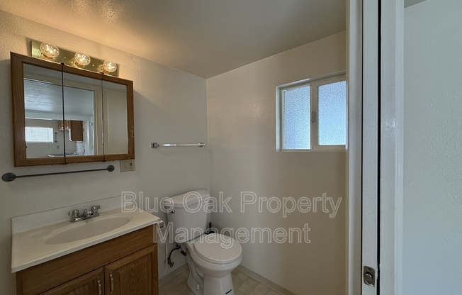 832 W 1st Street