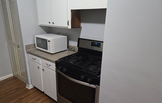 3 beds, 1 bath, $1,600