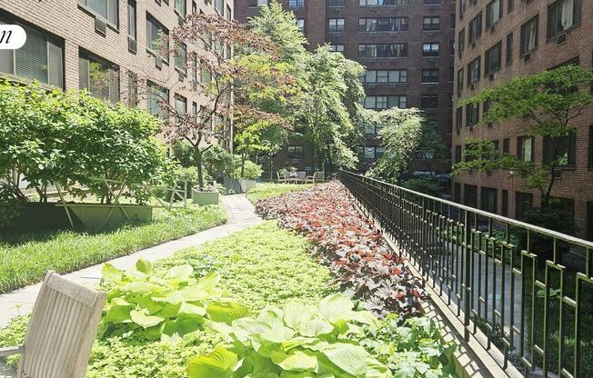 420 E 64 ST