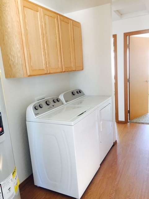 2 beds, 1 bath, 900 sqft, $1,295, Unit 103