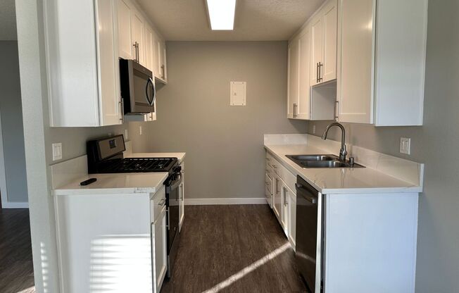 1 bed, 1 bath, 688 sqft, $2,295, Unit 0271