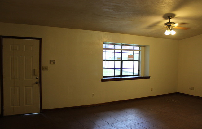 2 beds, 2 baths, $1,200