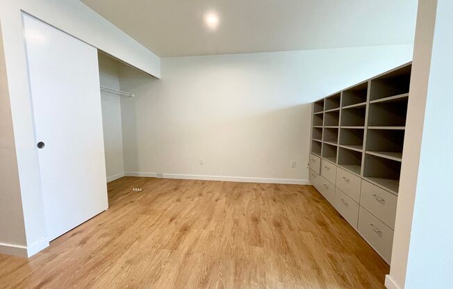 Studio, 1 bath, 444 sqft, $1,525, Unit 303