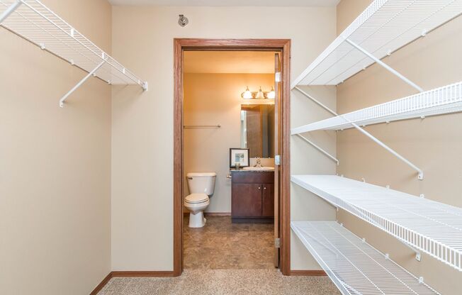 1 bed, 1 bath, 677 sqft, $1,250, Unit 302