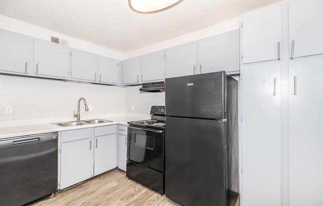 2 beds, 1 bath, 610 sqft, $1,125