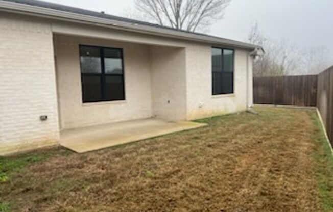 3 beds, 2 baths, $1,895, Unit 2644 Barbee Rd.