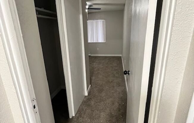 3 beds, 1.5 baths, 1,000 sqft, $1,345, Unit Unit #21