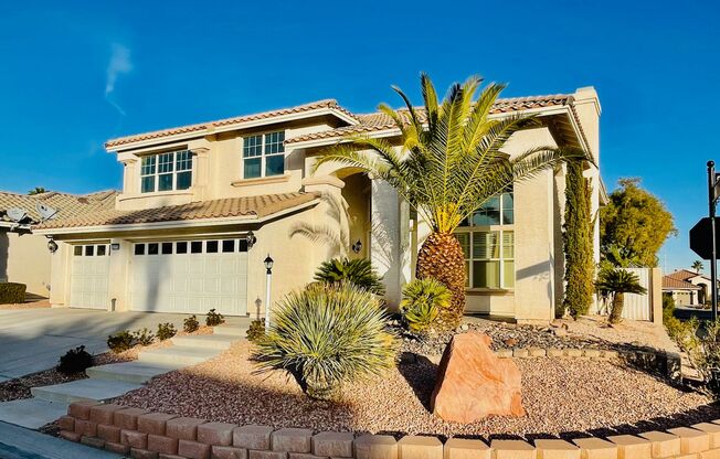 COMING SOON: Hardwood floors, freshly paint in 4 bd, 4 Bth, huge pool, 3 fireplaces