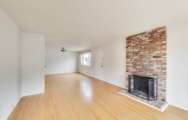 Welcome to Your Serene Coastal Retreat! 3 Beds 1.5 Baths Single Family Home