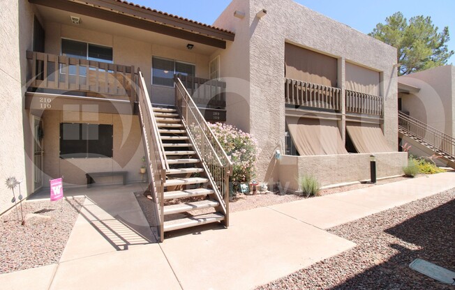 520 N STAPLEY DR